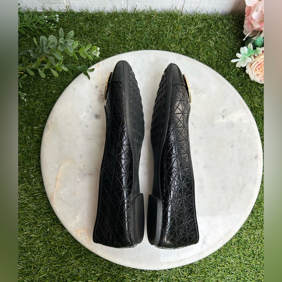 Tory Burch Claire Quilted Ballet Flat 
$258 Sz 8.5
Perfect Black / Gold / Silver - Picture 14 of 17